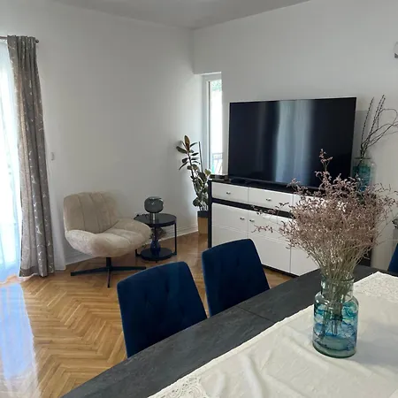 Agata Apartment *